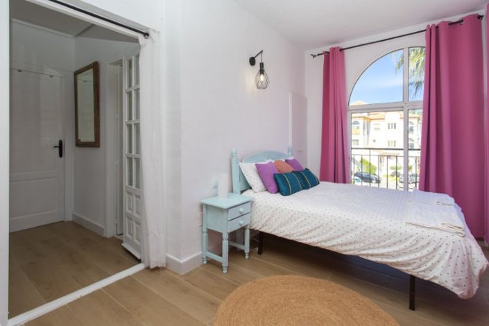 Image No.41-3 Bed Property for sale