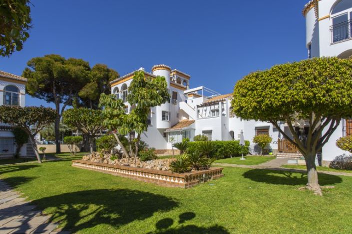 Image No.9-3 Bed Property for sale