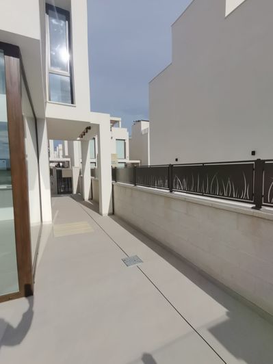 Image No.34-3 Bed Villa for sale