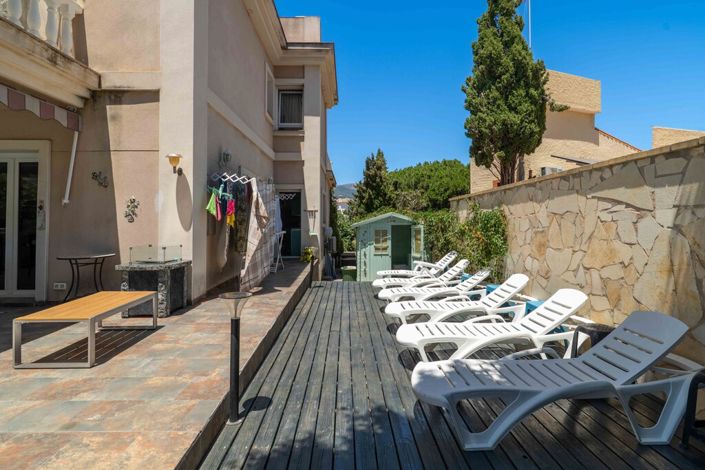 Image No.31-8 Bed Villa for sale