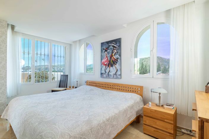 Image No.6-3 Bed Apartment for sale