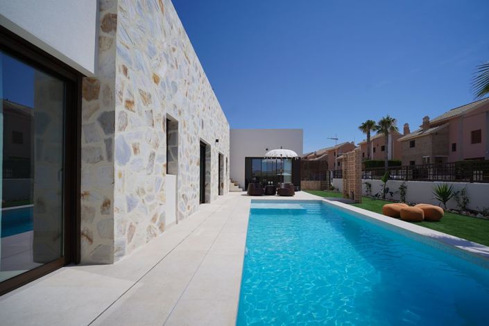 Image No.2-3 Bed Villa for sale