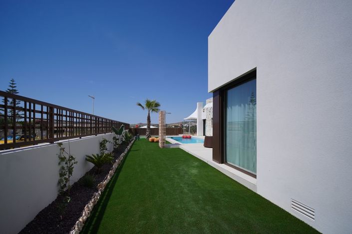 Image No.6-3 Bed Villa for sale