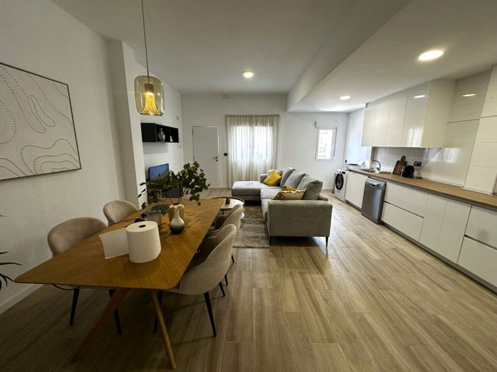 Image No.6-2 Bed Property for sale