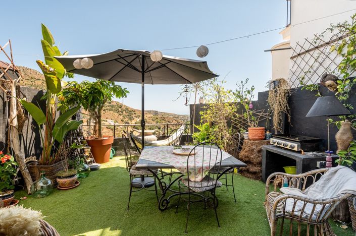 Image No.9-3 Bed Townhouse for sale