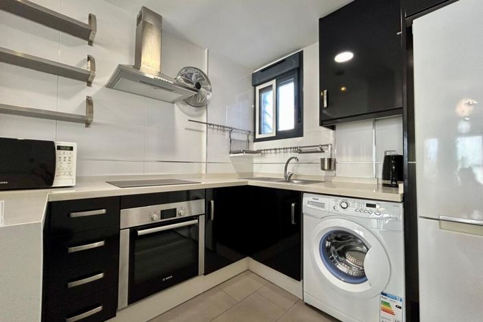 Image No.15-2 Bed Property for sale