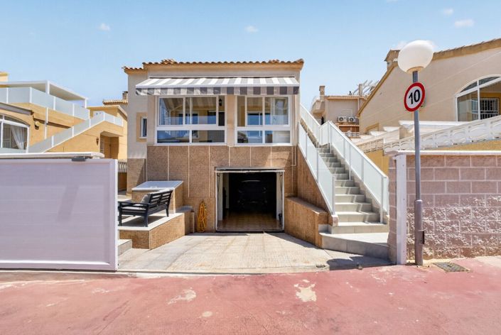 Image No.29-2 Bed Villa for sale