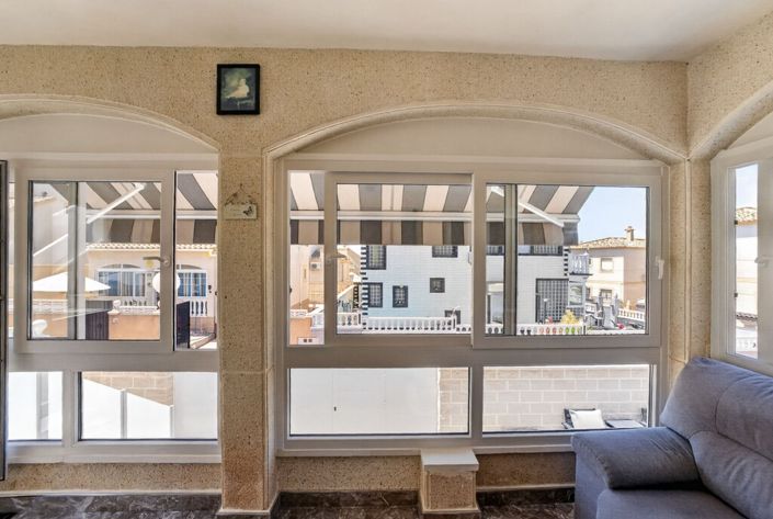 Image No.4-2 Bed Villa for sale