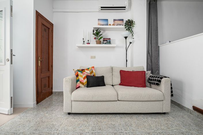 Image No.9-1 Bed Property for sale