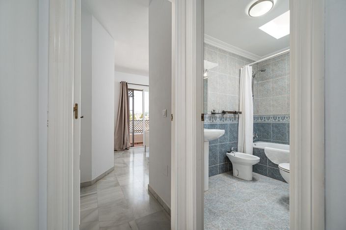 Image No.14-2 Bed Townhouse for sale