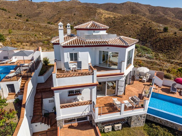 Image No.3-4 Bed Villa for sale