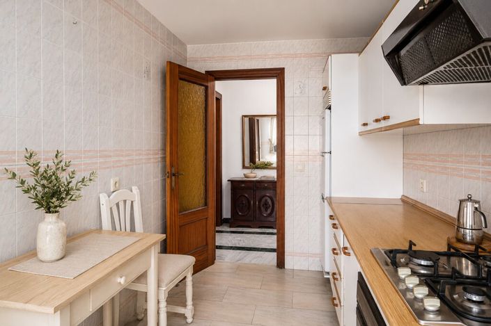 Image No.12-4 Bed Apartment for sale
