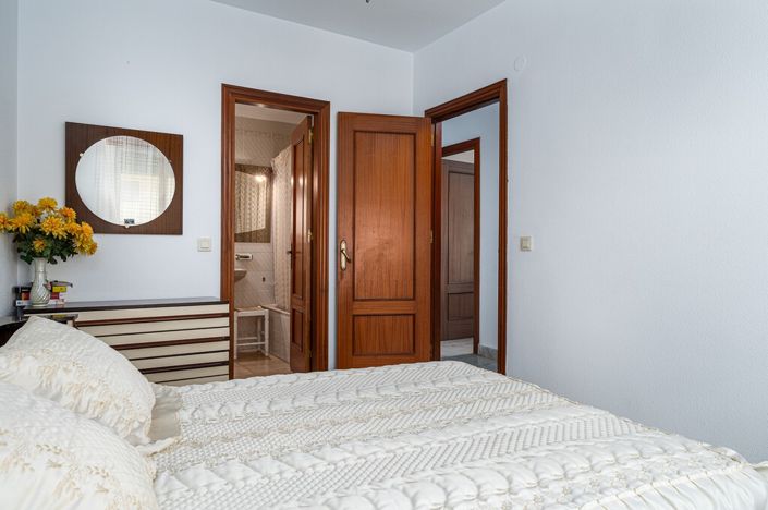 Image No.18-4 Bed Apartment for sale