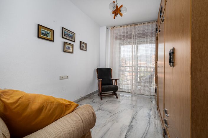 Image No.24-4 Bed Apartment for sale