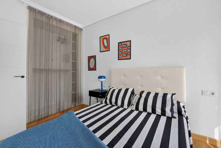 Image No.15-3 Bed Townhouse for sale