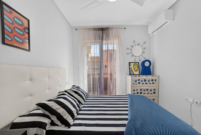 Image No.16-3 Bed Townhouse for sale