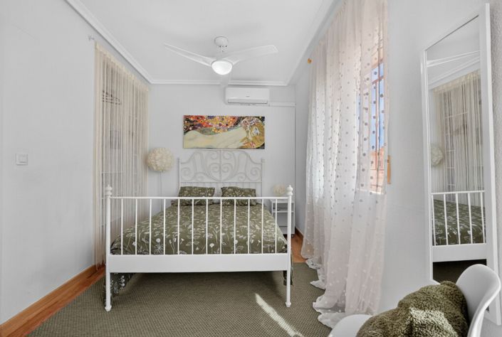 Image No.20-3 Bed Townhouse for sale
