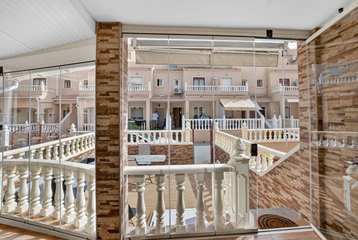 Image No.27-3 Bed Townhouse for sale