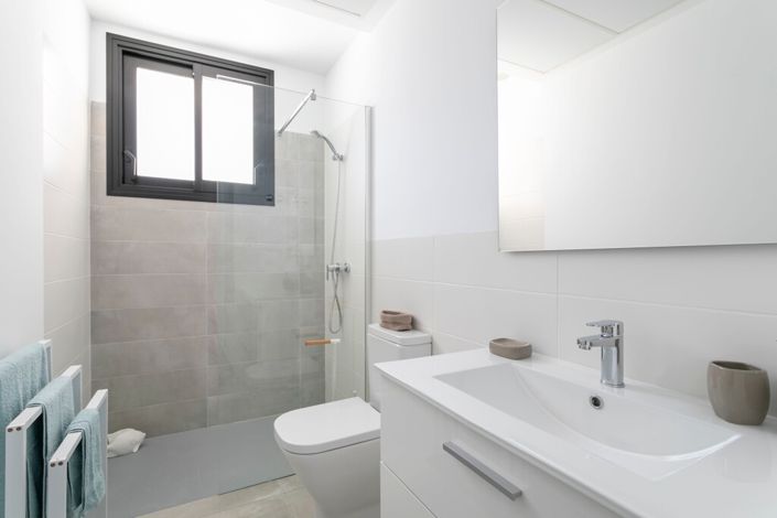 Image No.9-3 Bed Villa for sale