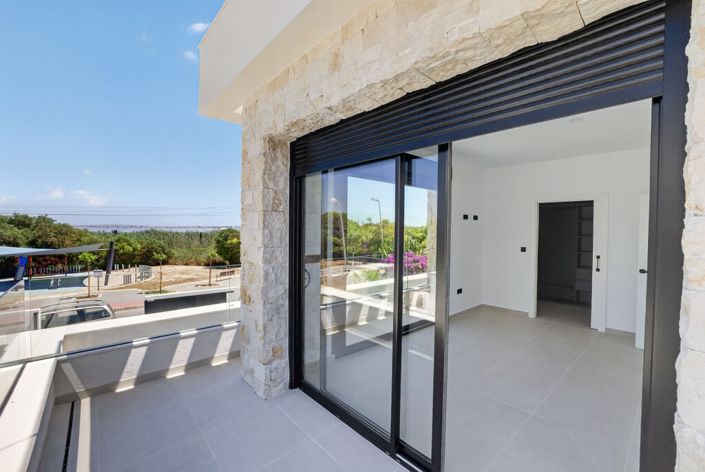 Image No.31-4 Bed Villa for sale