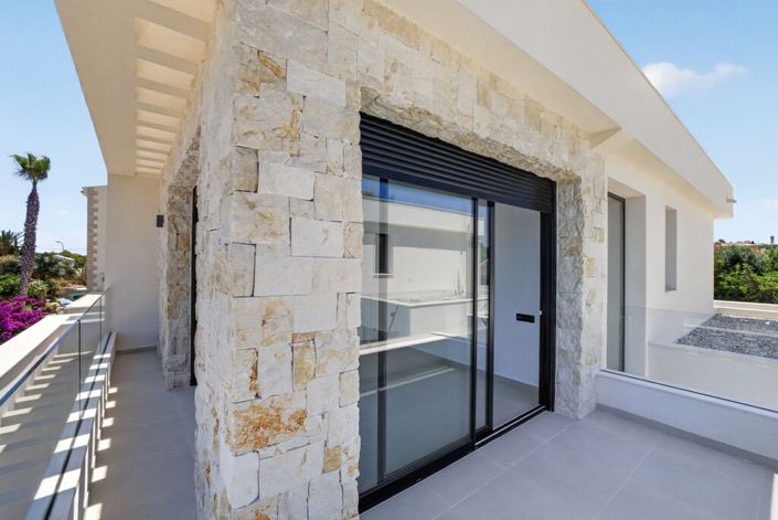 Image No.32-4 Bed Villa for sale