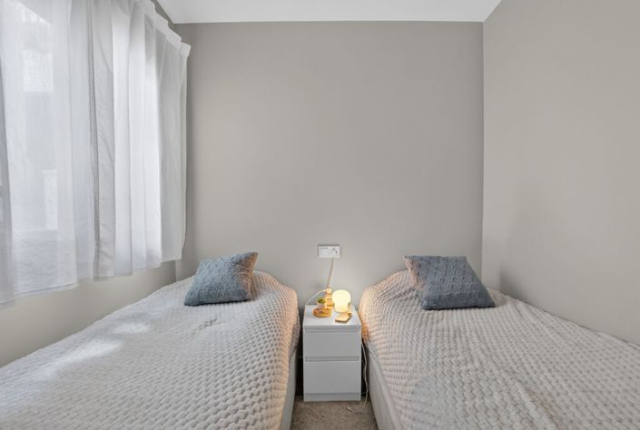 Image No.18-2 Bed Property for sale
