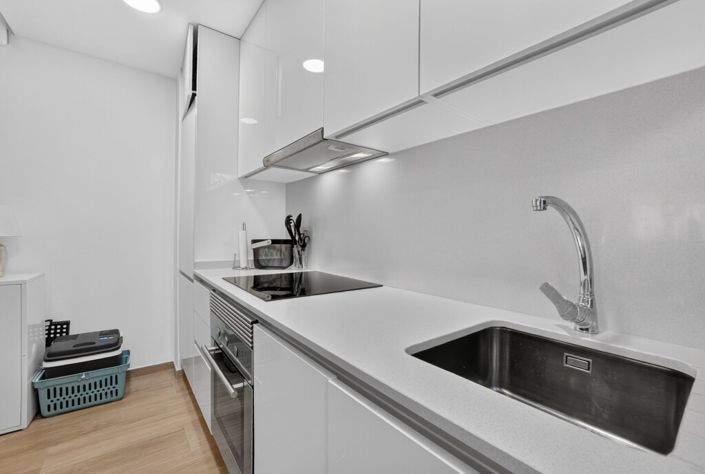 Image No.25-2 Bed Property for sale