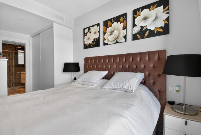 Image No.19-3 Bed Apartment for sale