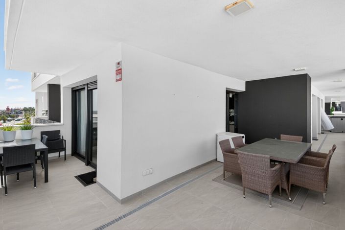 Image No.2-3 Bed Apartment for sale