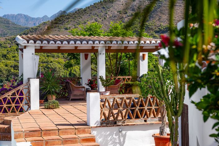 Image No.3-4 Bed Villa for sale