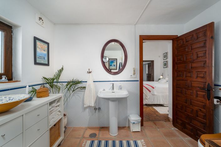 Image No.31-4 Bed Villa for sale