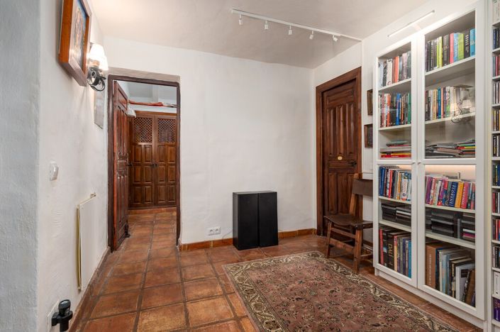Image No.36-4 Bed Villa for sale