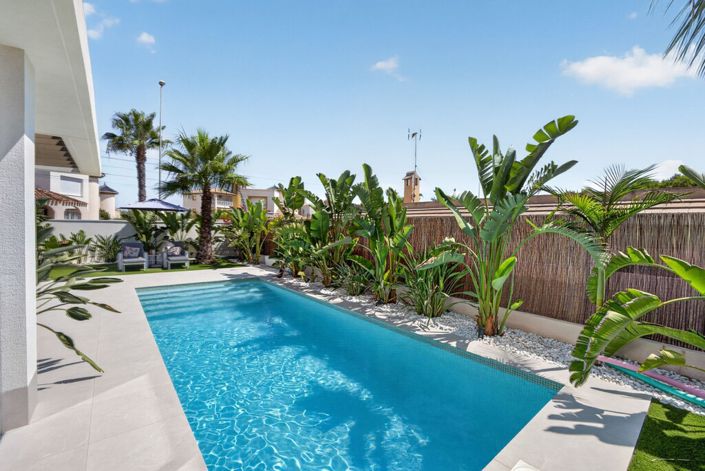 Image No.20-3 Bed Villa for sale