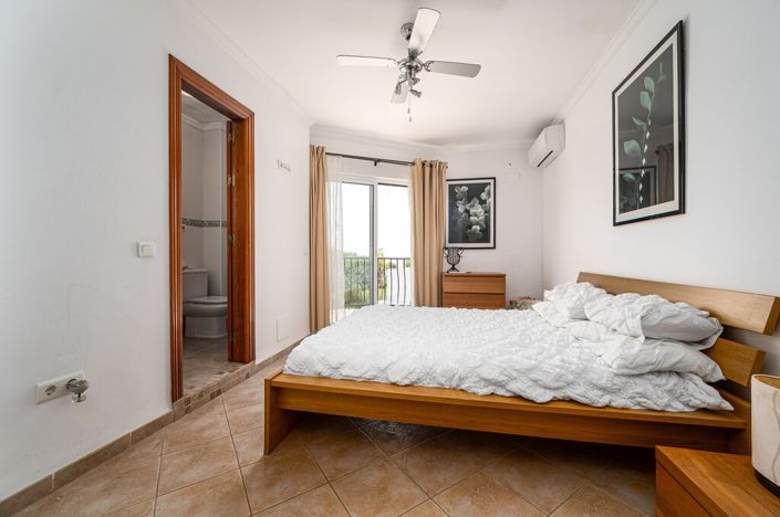 Image No.12-3 Bed Villa for sale