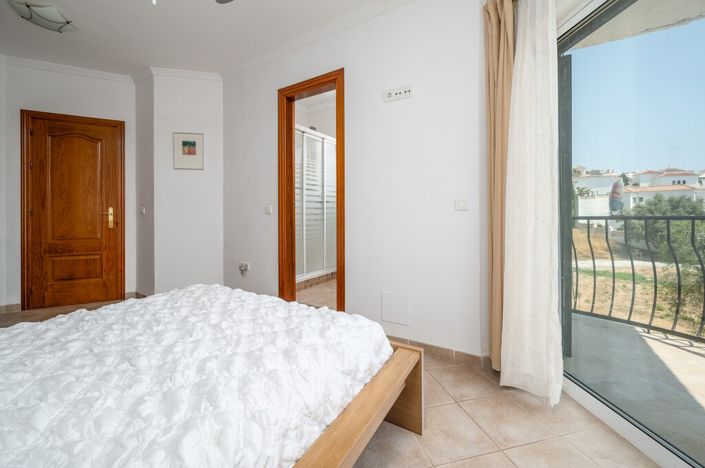 Image No.13-3 Bed Villa for sale