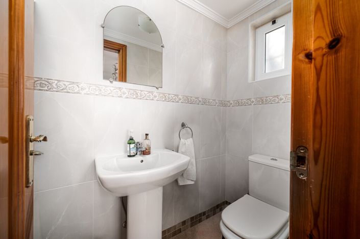 Image No.17-3 Bed Villa for sale