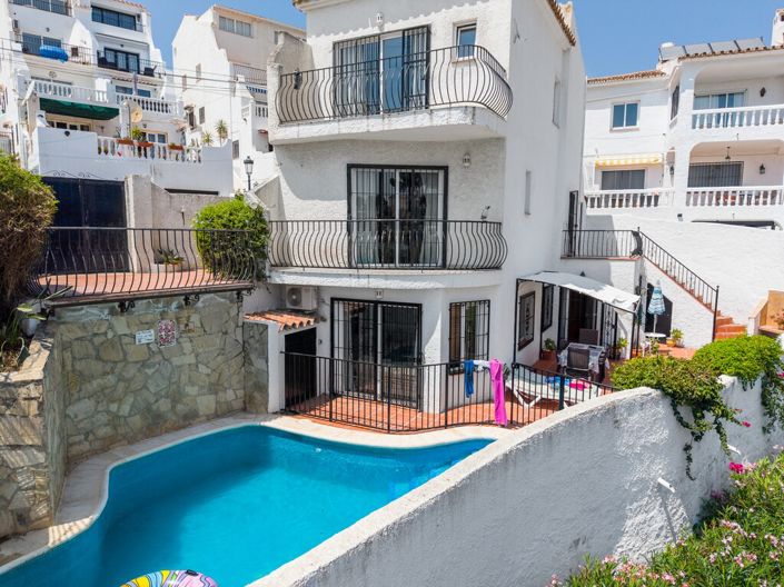 Image No.5-3 Bed Villa for sale
