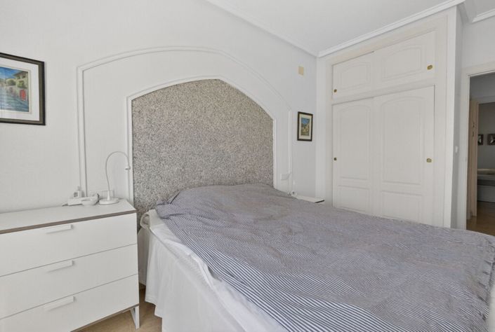 Image No.19-2 Bed Townhouse for sale