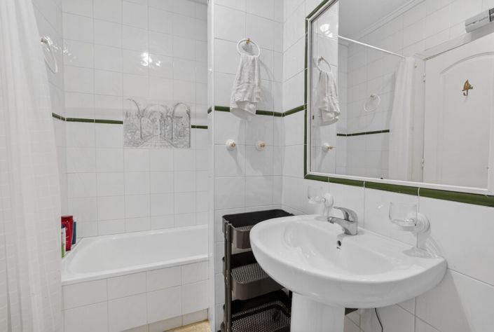 Image No.21-2 Bed Townhouse for sale