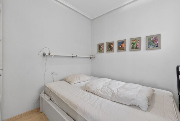 Image No.22-2 Bed Townhouse for sale