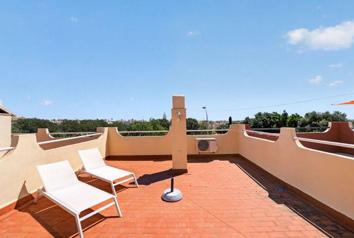 Image No.23-2 Bed Townhouse for sale