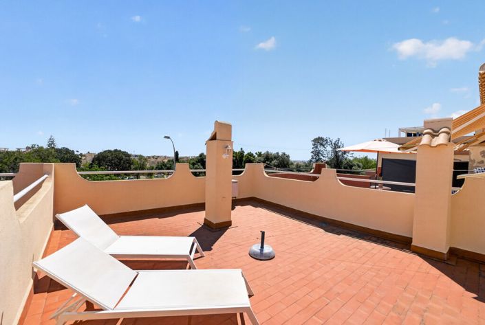 Image No.24-2 Bed Townhouse for sale