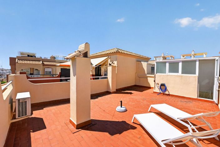 Image No.25-2 Bed Townhouse for sale