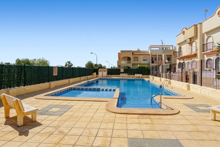 Image No.30-2 Bed Townhouse for sale