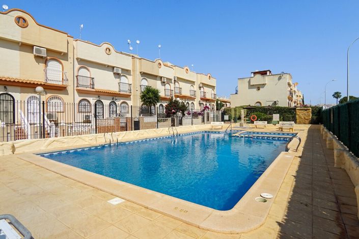 Image No.31-2 Bed Townhouse for sale