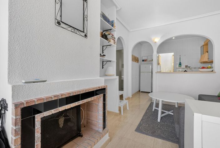 Image No.9-2 Bed Townhouse for sale