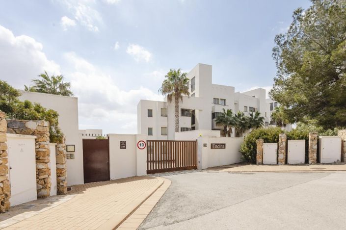 Image No.27-2 Bed Property for sale