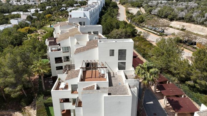 Image No.32-2 Bed Property for sale