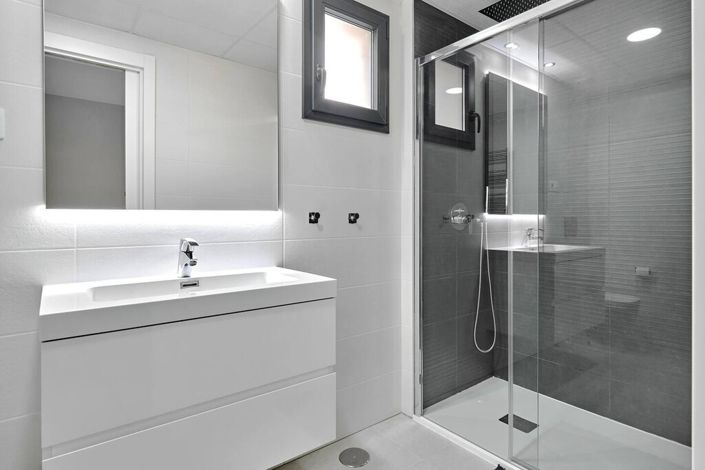 Image No.16-3 Bed Property for sale