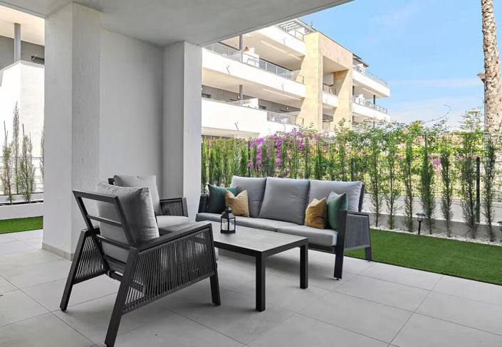 Image No.21-3 Bed Property for sale